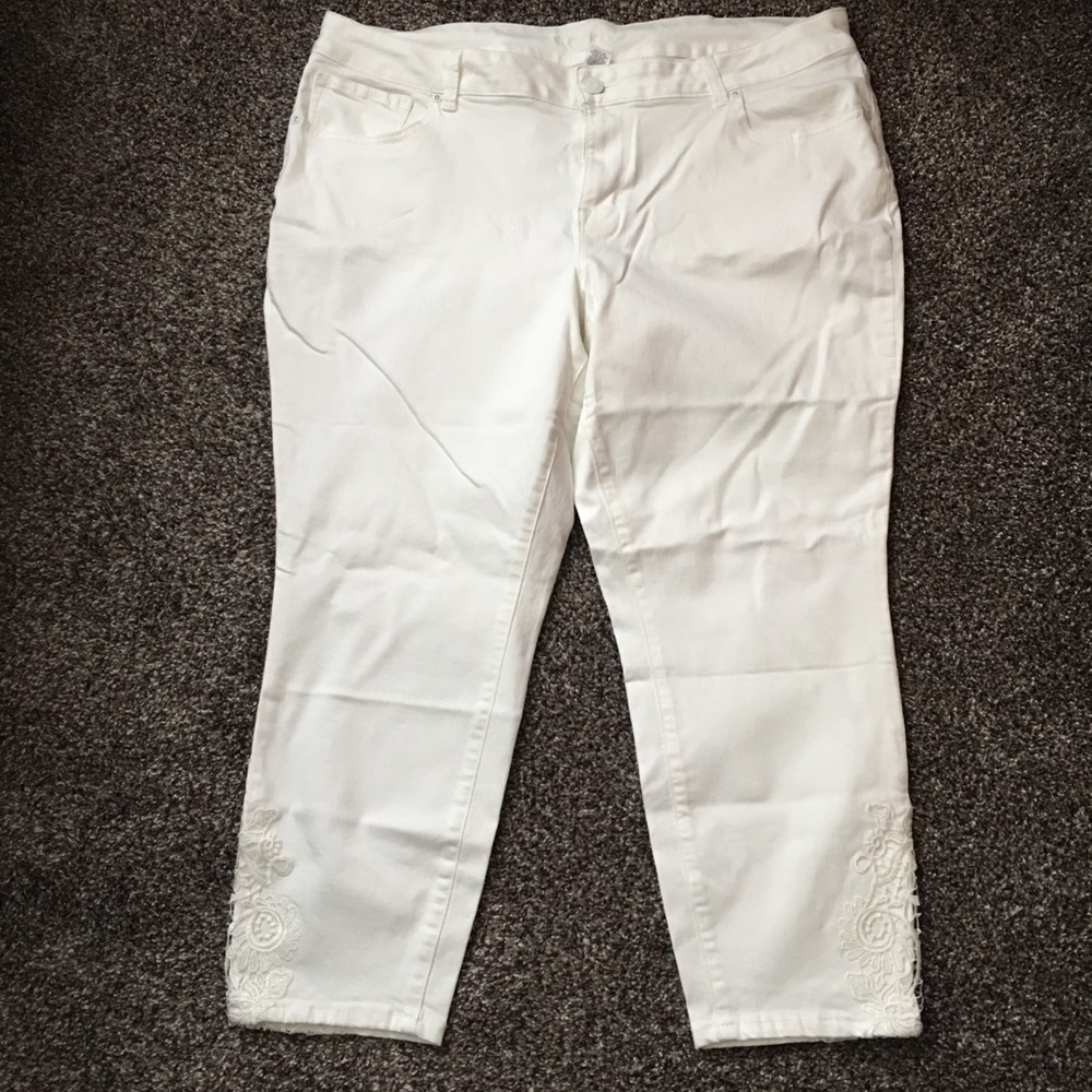 Maurices Size 22 Capri bnwot